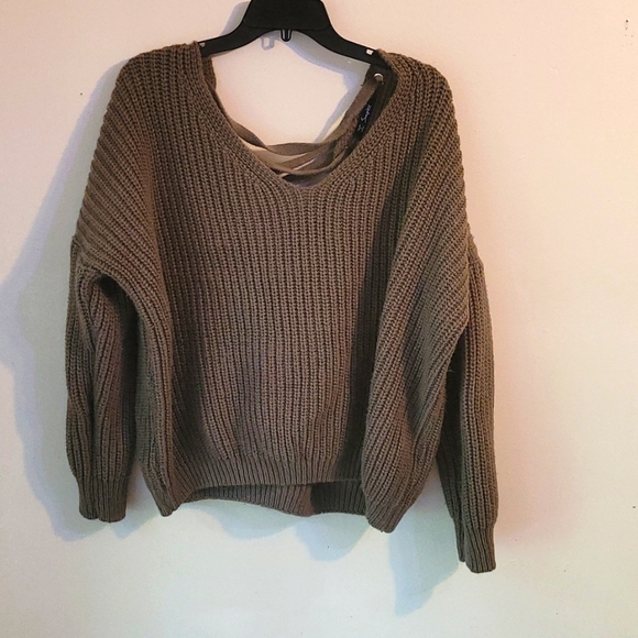 Cozy sweater open back size small - Picture 2 of 2